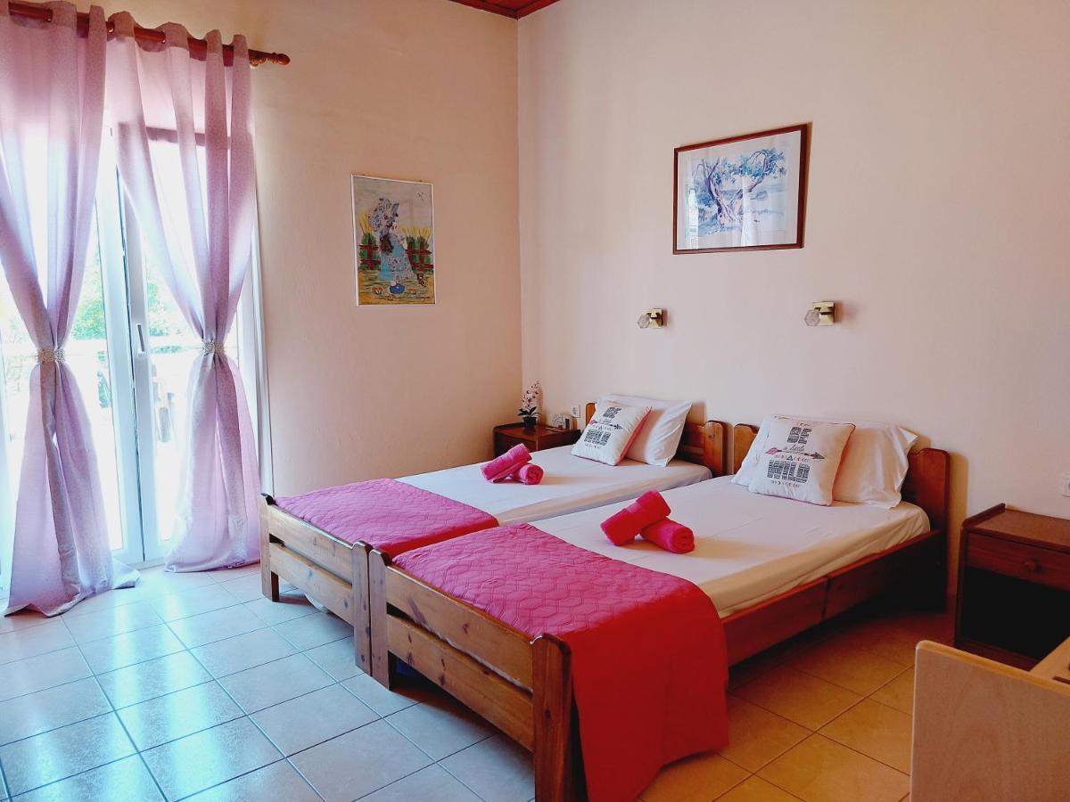 Zoi & Alexia Apartments Ipsos Bagian luar foto